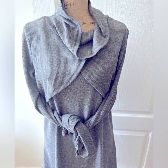 Absolutely Famous Gray Dress With Shrug. XL - Picture 12 of 13